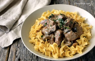 Delicious slow cooker beef stroganoff