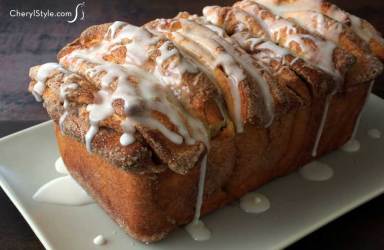 Mouthwatering cinnamon pull-apart bread
