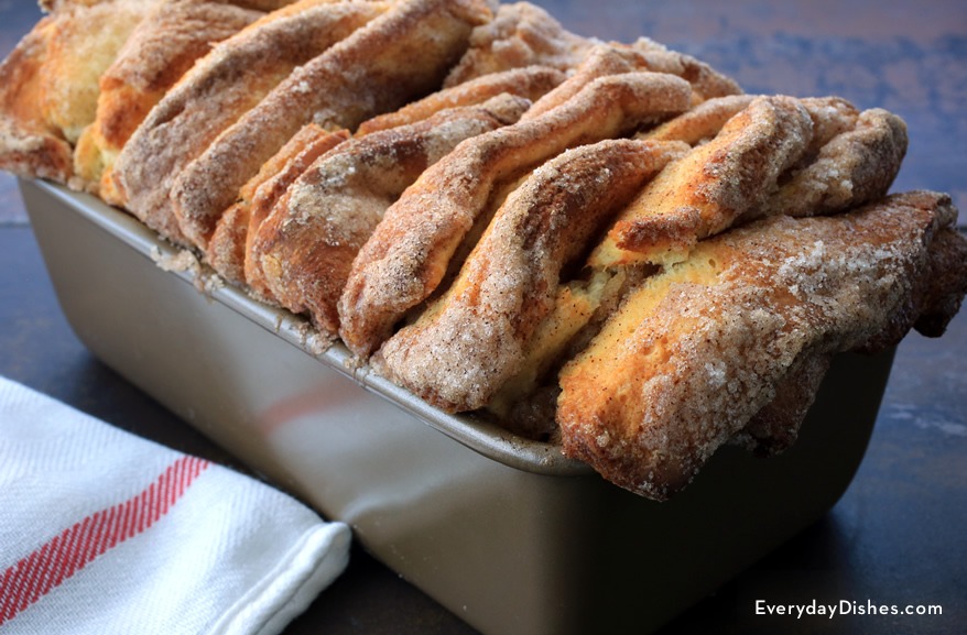 Mouthwatering cinnamon pull-apart bread