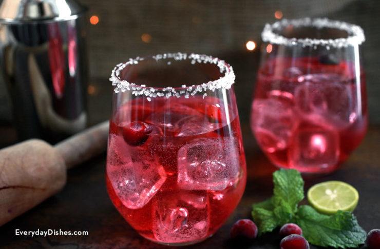 Cranberry mojito with key lime