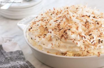 No-Bake Piña Colada Pie Video