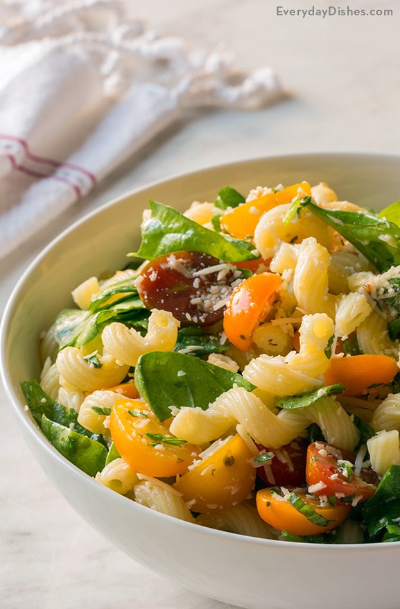 Tomato and Spinach Pasta Salad