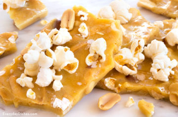 Popcorn peanut brittle crunch recipe