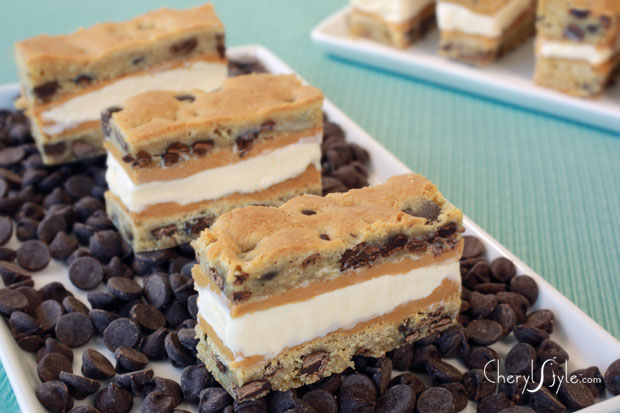 Chocolate chip cookie ice cream sandwiches with peanut butter.
