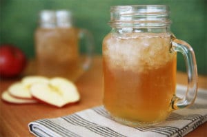 ginger beer cider cocktail | everydaydishes.com