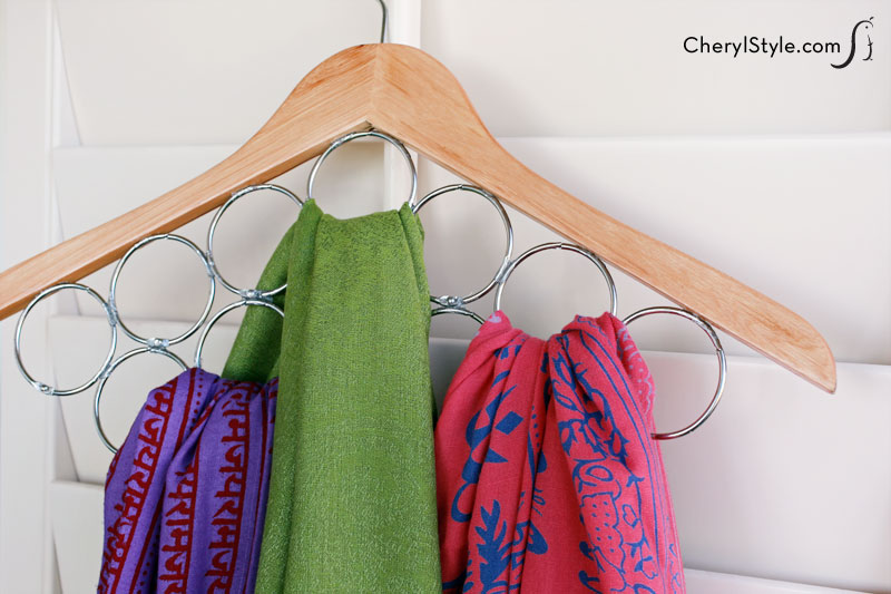 this DIY #ScarfHanger will keep your scarves #organized & accessible | instructions on Everyday Dishes & DIY.com