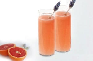 lavender grapefruit vodka spritzer | 6 inspiring ways to use lavender | Everyday Dishes & DIY.com