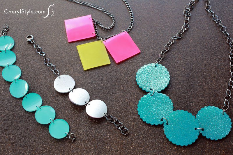 Make DIY shrink jewelry with plastic clamshell containers