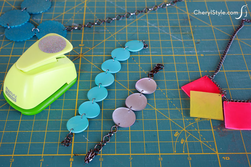 Make DIY shrink jewelry with plastic clamshell containers