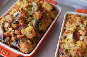 gluten-free cornbread stuffing with mushrooms & bacon | Everyday Dishes & DIY.com