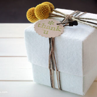 DIY felt gift boxes to make gift giving even more special.