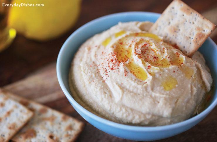 Quick and Easy Garlic Hummus Recipe