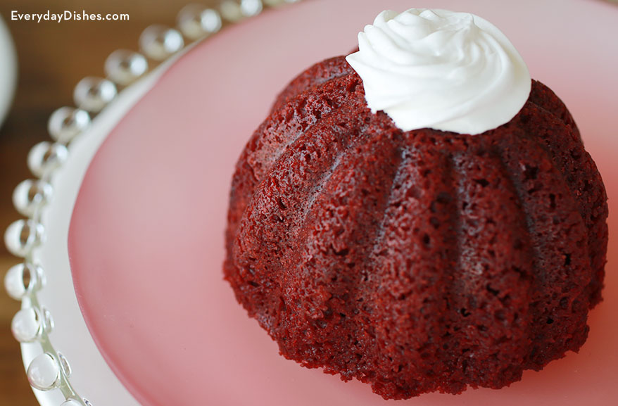 Mini Red Velvet Bundt Cakes