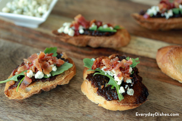 Fig jam crostini with bacon and blue cheese.