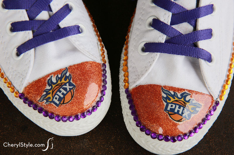 How to embellish shoes with team colors to be the ultimate fan