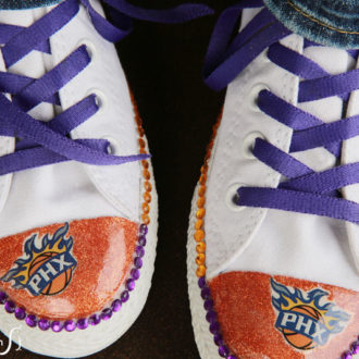A cute DIY way to embellish shoes with team colors to be the ultimate fan