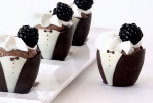 Serve a show-stopping #NYEdessert that’s easy to make and can be popped right in your mouth! Just purchase #KaneCandy cups at the supermarket and pipe in an easy-made #ChocolateMousse. You can get the chocolate mousse recipe at Everyday Dishes & DIY.com