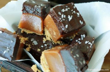 Salted caramel pretzel bites recipe