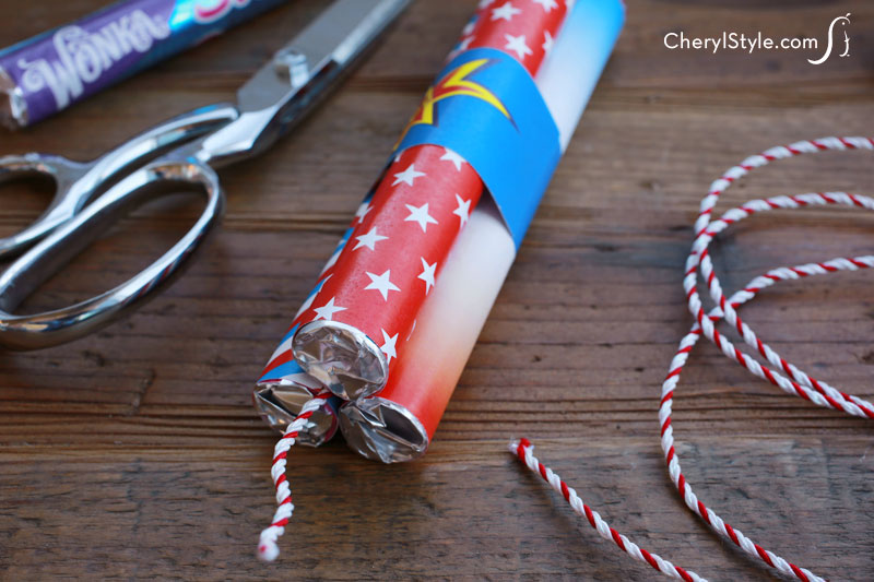 #4thOfJuly #DIY candy firecrackers using a free #printable | instructions on Everyday Dishes & DIY.com