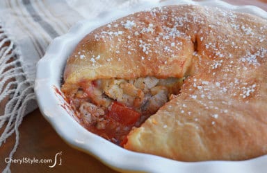 Lean and hearty pizza pot pie with chicken and artichoke hearts
