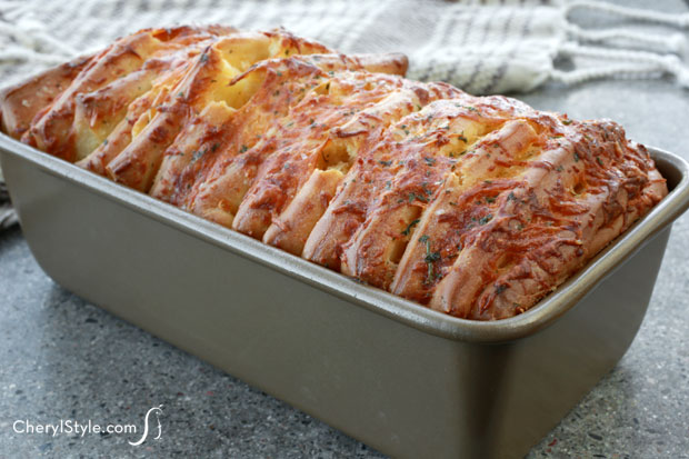 A snack that won’t last–try our pull-apart garlic cheesy bread recipe!