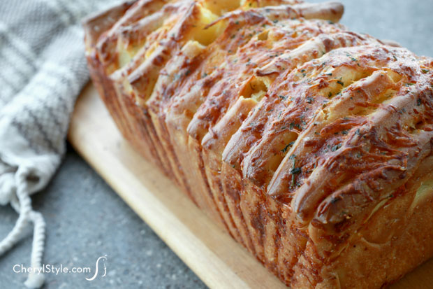 A snack that won’t last–try our pull-apart garlic cheesy bread recipe!