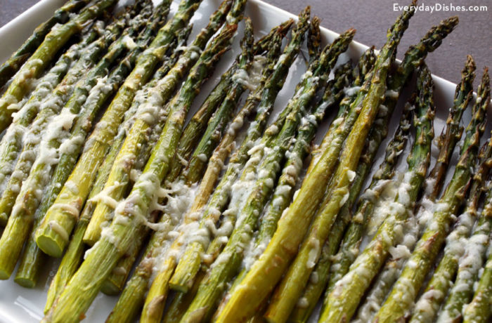 A pan of delicious parmesan roasted asparagus