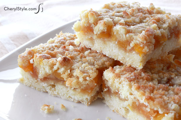 A batch of fresh peachy keen bars that are sliced into servings for a tasty summer snack!