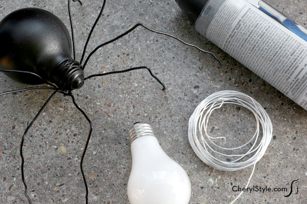 How to make a light bulb spider for Halloween