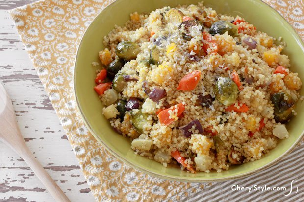 Quick and easy quinoa with roasted vegetables is super healthy!