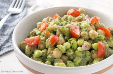 Vegetarian Edamame Chickpea Salad