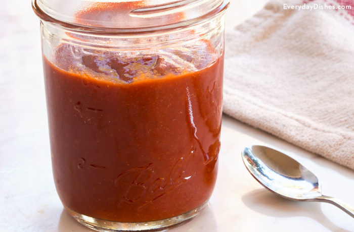 Homemade Sriracha sauce recipe