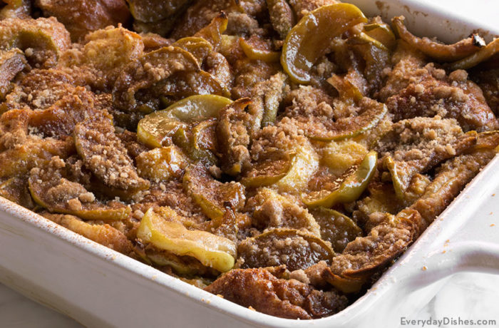 A pan full of freshly baked apple French toast recipe