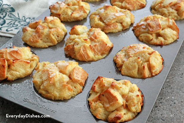 Baked French toast muffins make a great breakfast on the go!