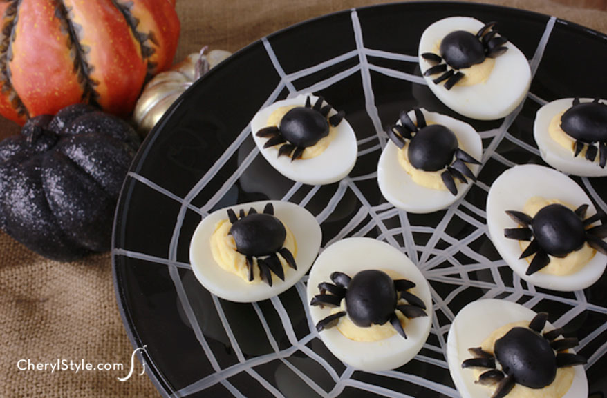 Halloween fun foods | creepy deviled eggs