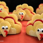 Some adorable Thanksgiving turkey cookies.