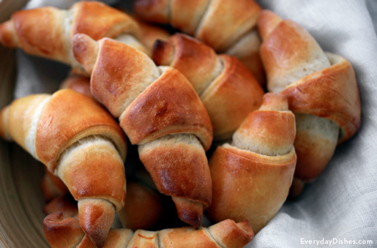 Buttery And Delicious Homemade Crescent Rolls Recipe