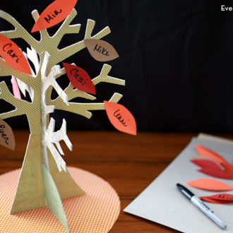 A cute, printable Thanksgiving family tree craft.