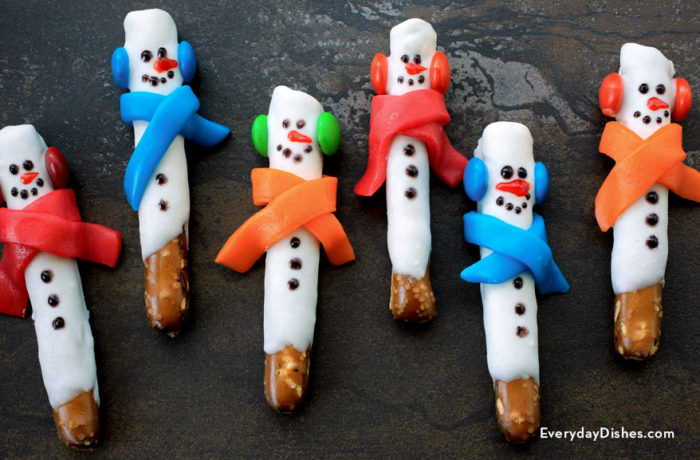 Cute and easy-to-make pretzel rod snowmen