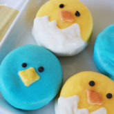 Chocolate Easter chicks, made with sandwich cookies.