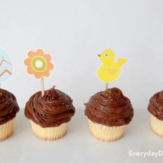 Printable DIY Easter cupcake toppers.