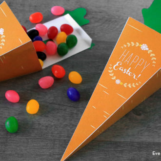 A DIY Easter printable carrot treat box.