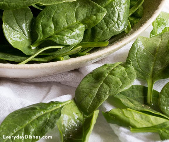 How to squeeze spinach video