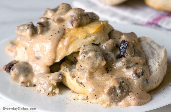 Sausage gravy and biscuits recipe video
