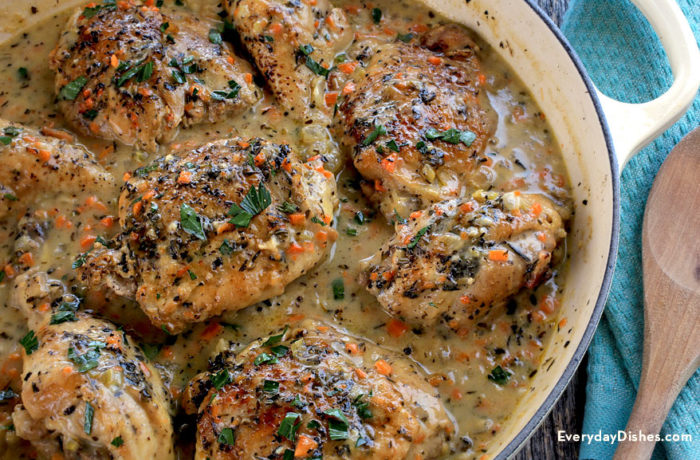 Delicious chicken with white wine sauce, in a skillet — perfect for lunch or dinner.
