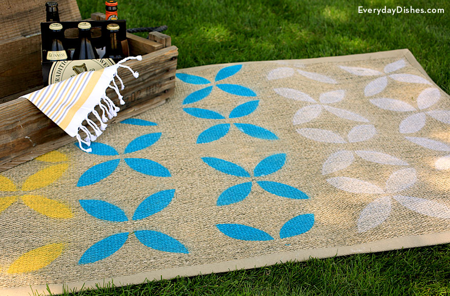 Diy Stenciled Outdoor Rug, How To Paint An Outdoor Rug