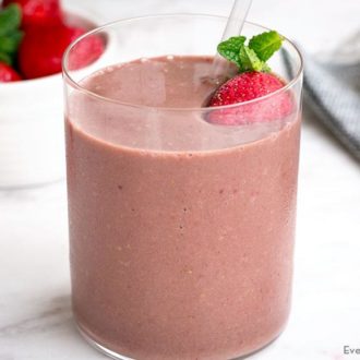 Chocolate almond strawberry smoothie