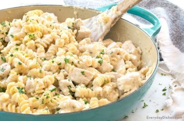 One Pan Chicken Alfredo Recipe