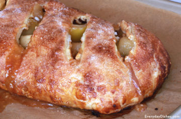 Homemade apple strudel recipe
