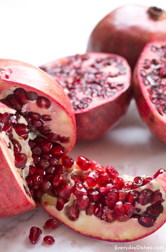 How to cut and seed a pomegranate video